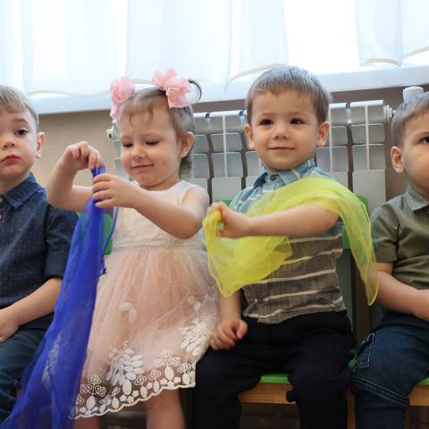 ПОЗДРАВИЛИ САМЫХ МАЛЕНЬКИХ